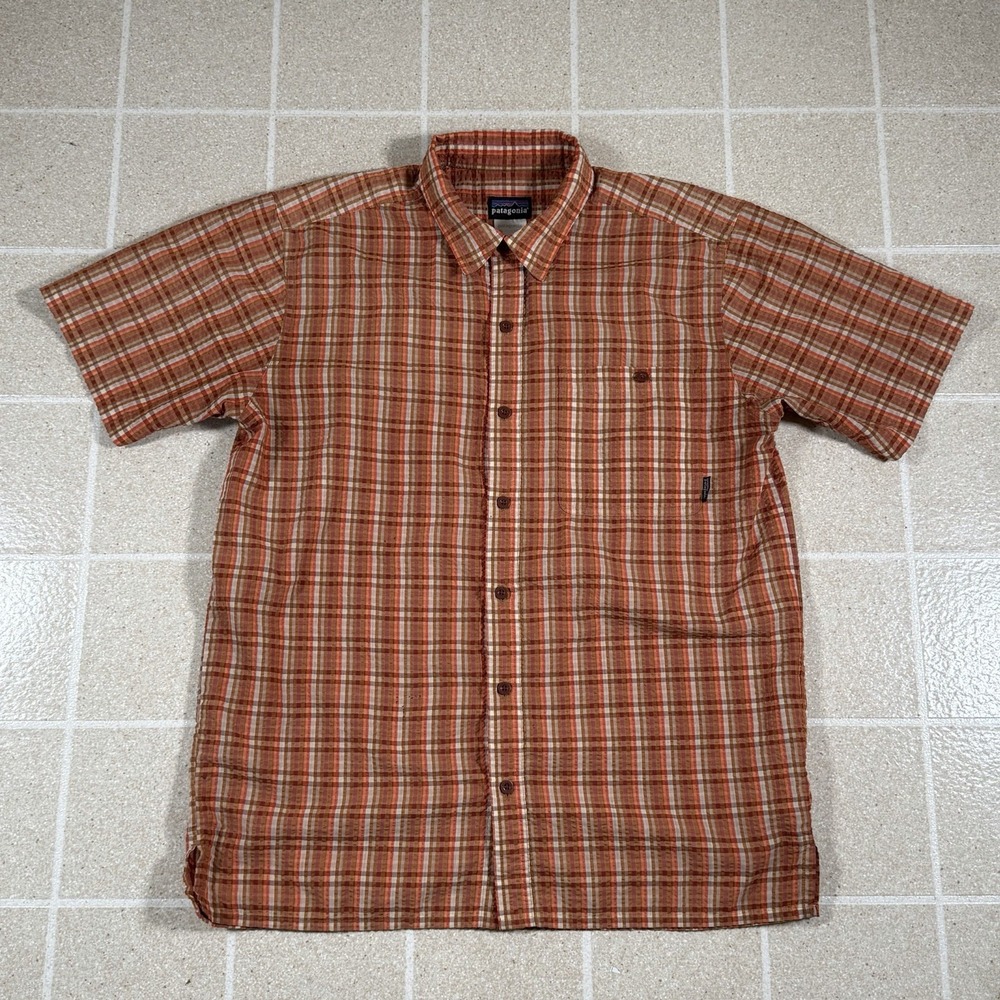 Patagonia Puckerware Mens M Red Plaid Seersucker Short Sleeve Organic Cotton